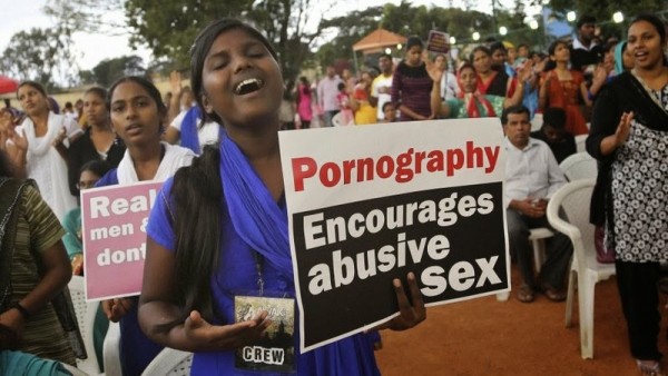 Modi govt ban on porn: Storm on Twitter; violates right to personal liberty  - CurrentNews